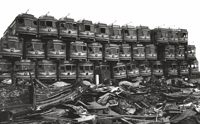 Pacific-Electric-Red-Cars-Awaiting-Destruction (Image Courtesy www.wikipedia.org)