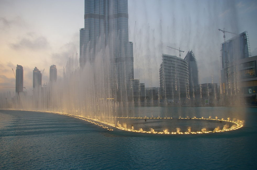 Dubai’s Dancing Light Show Features 22,000 Gallons of Water and 6,600 Lights