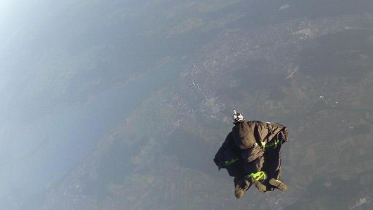 26,000-Foot Jump without Oxygen … A New World Record!