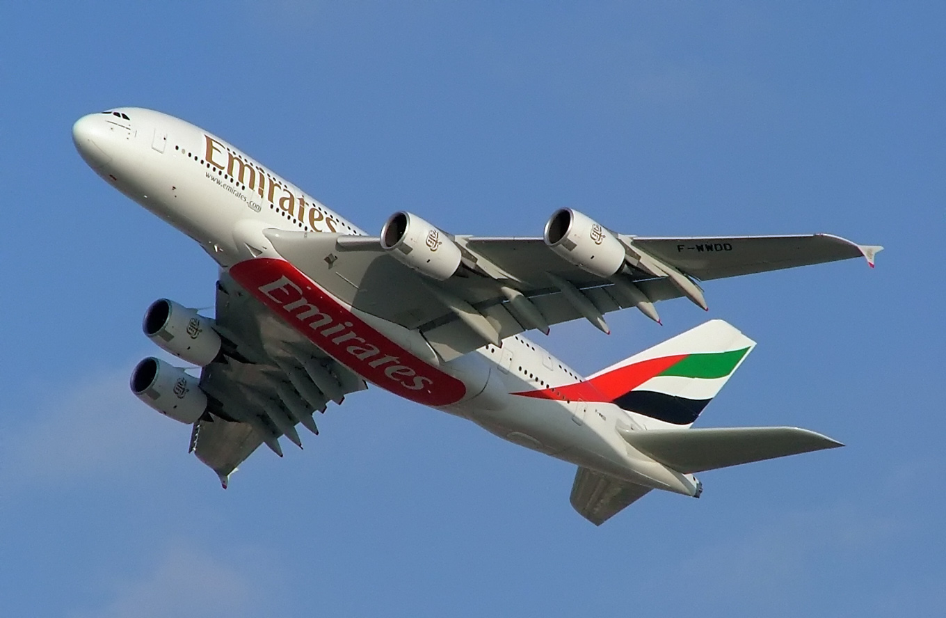 Emirates Orders $56 Billion of Boeing Planes After Cancelling Airbus Order