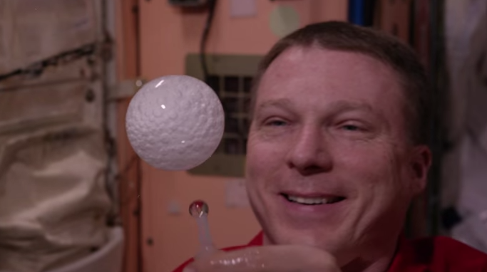 4K Camera Captured ISS Astronauts Dissolving an Effervescent Tablet in a Floating Ball of Water