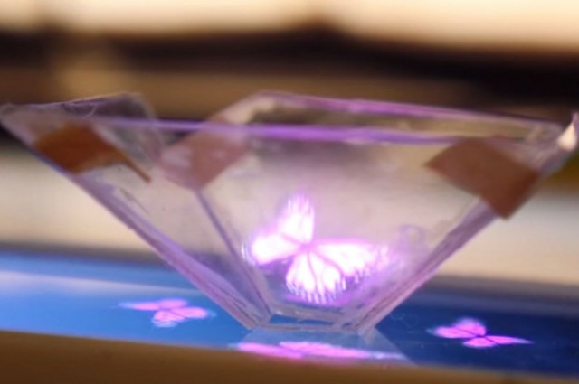 Turn Your Smartphone Into a 3D Hologram Projector in a Few Simple Steps!