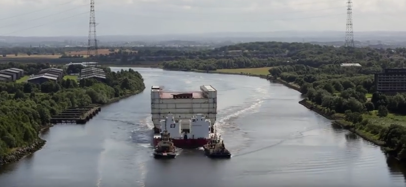 Timelapse of Massive Aircraft Carrier Being Towed to Rosyth Dockyard
