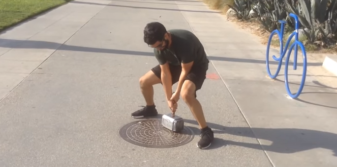 YouTuber Creates Electromagnetic Thor Mjölnir Hammer Only He Can Lift