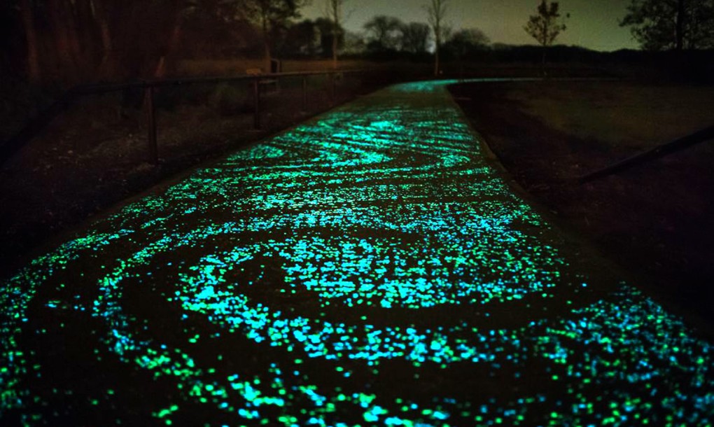 The Netherlands’ Twinkling Solar Bike Path Inspired By Van Gogh
