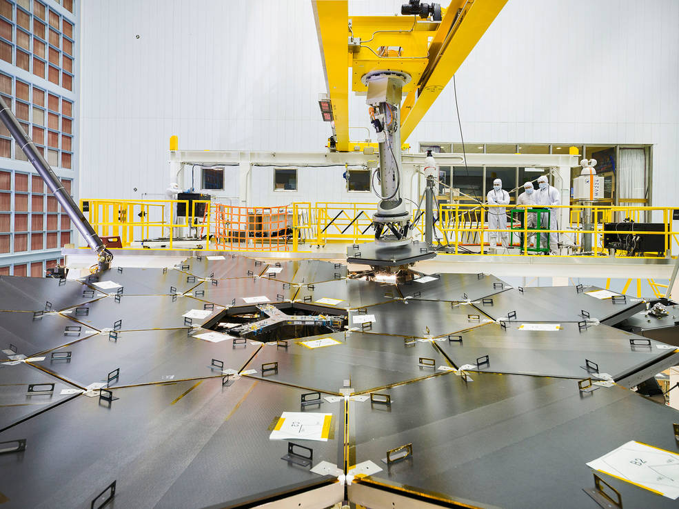 NASA Finishes Assembling Primary Mirror Array on the James Webb Space Telescope