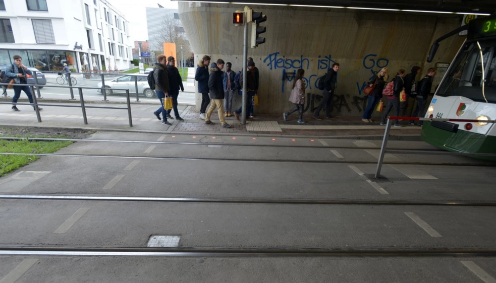 German City Installs Sidewalk Traffic Lights For Those Who Stare at Their Phones