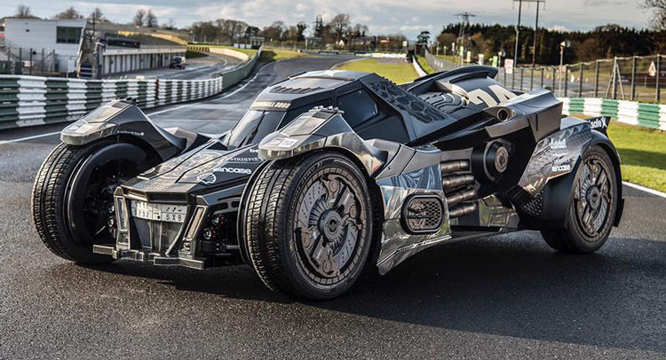 Engineers Turn Lamborghini Gallardo Into Batmobile Thanks to a Lot of Carbon Fiber