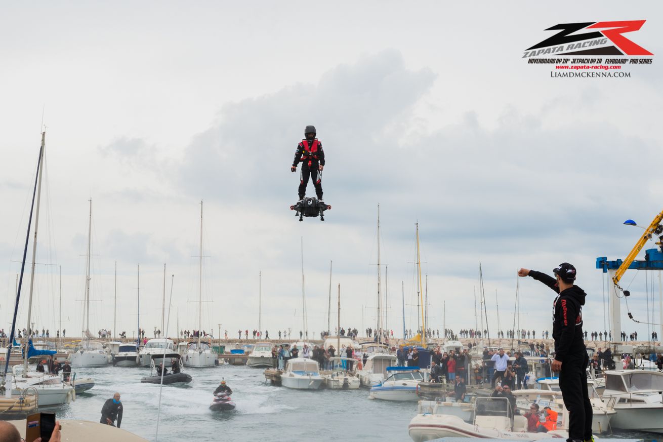 Franky Zapata Sets New Farthest Hoverboard Flight Record With the Flyboard Air