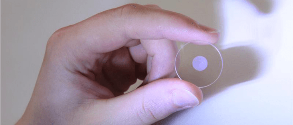 New Nanostructured Quartz Coin Stores 360TB of Data for Billions of Years