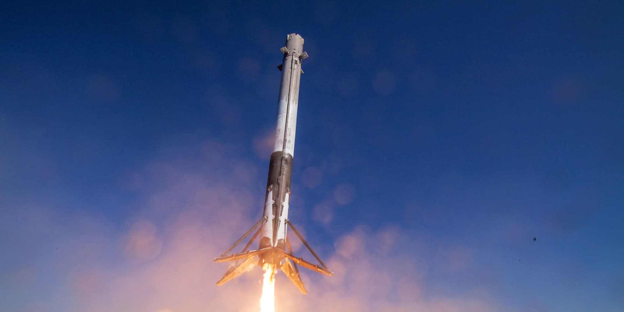 SpaceX Announces Plans to Relaunch a Reusable Rocket in September or October