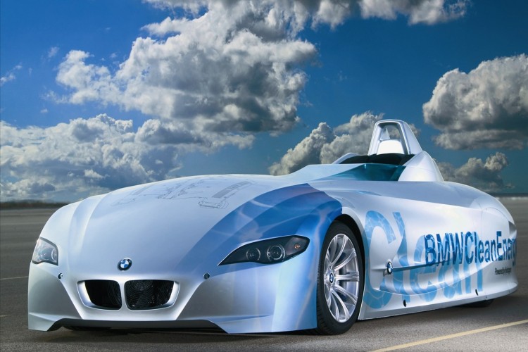 Turning Greenhouse Gas into Hydrogen Fuel to Power Vehicles, Economy