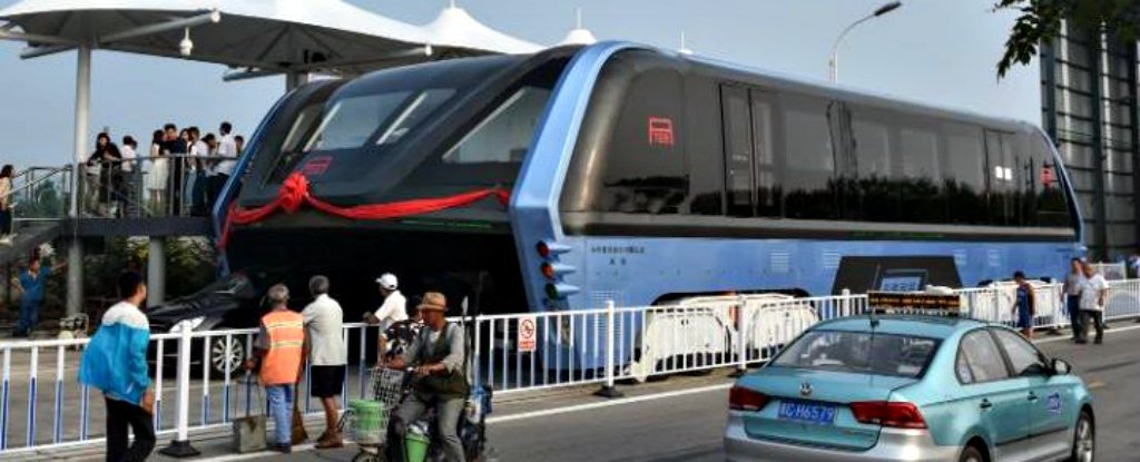 China Finally Built a Transit Elevated Bus That Beats Traffic By Driving Over It