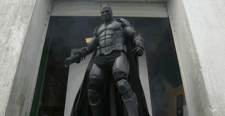 Batman Costume Equipped With 23 Working Gadgets Breaks Guinness World Record