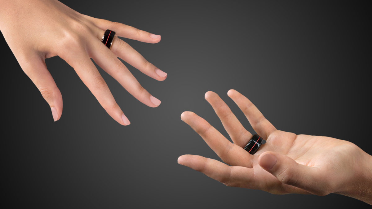 TheTouch Ring Allows You to Feel Your Partner’s Heartbeat Through Vibrations