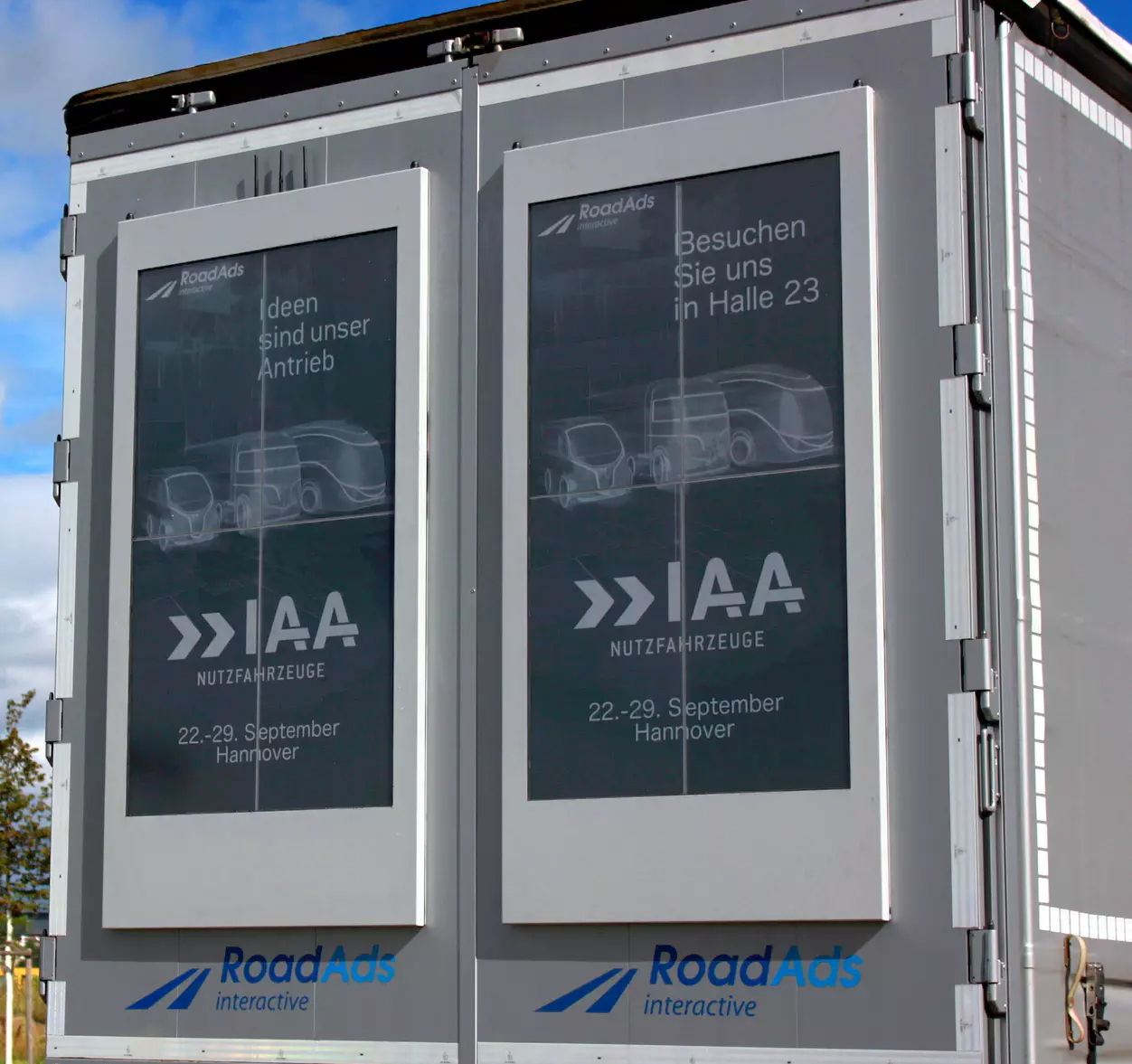 Is the Future of Advertising Going to Be E Ink Displays on the Back of Big Rigs?