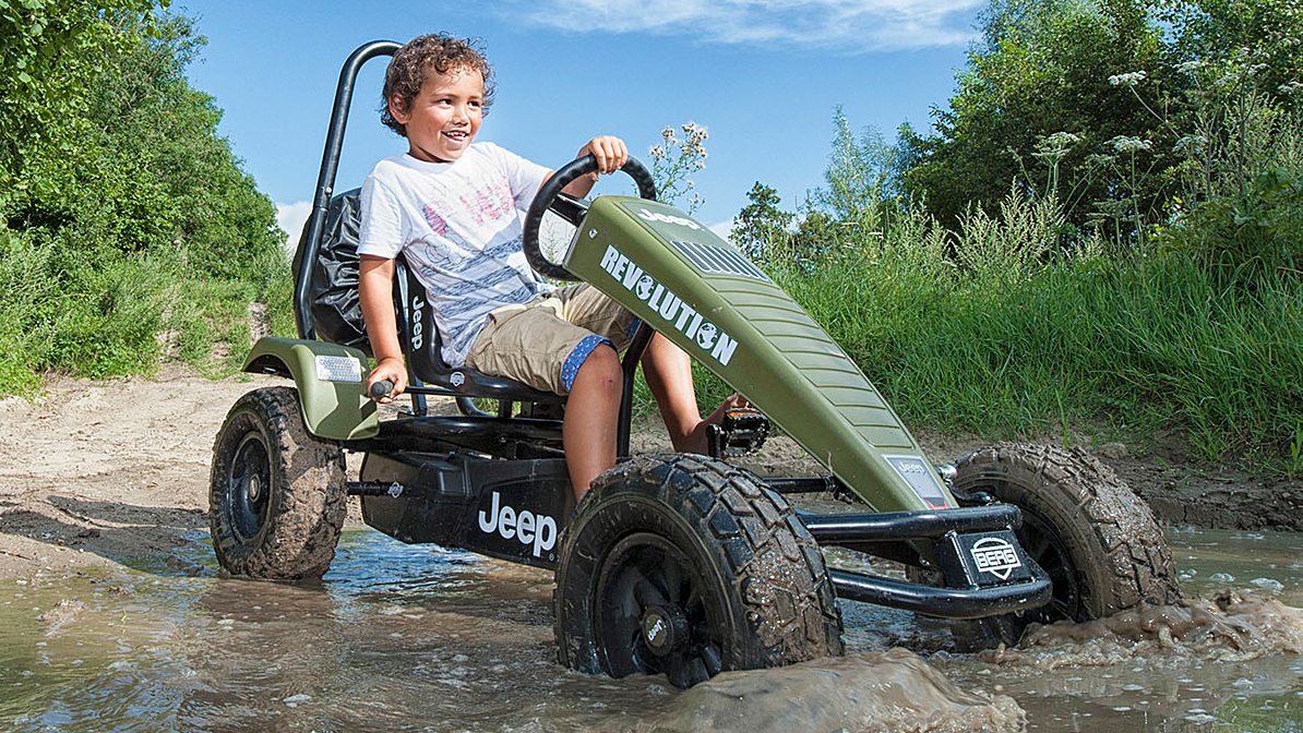 Get Your Child Off the Computer and in the Mud With This Jeep Go-Kart Hybrid