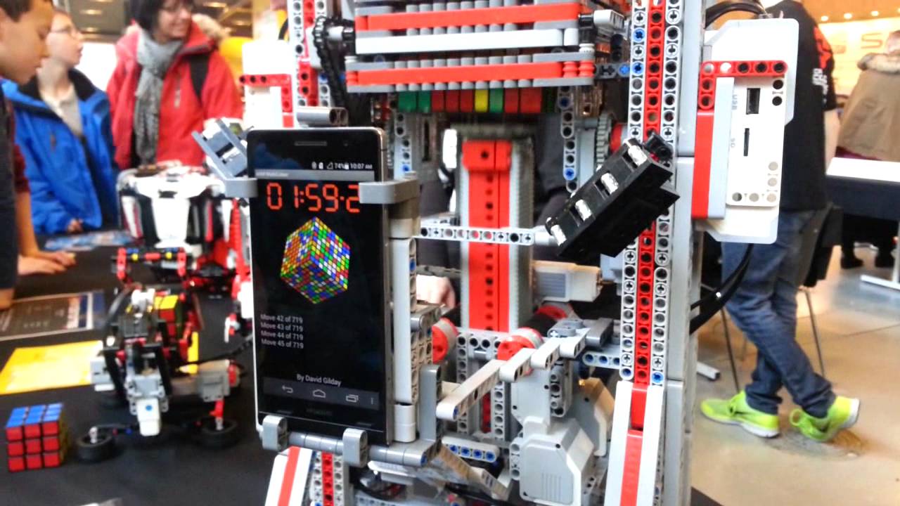 The MultiCuber 999 Sets World Record For Largest Rubik’s Cube Ever Solved by a Robot