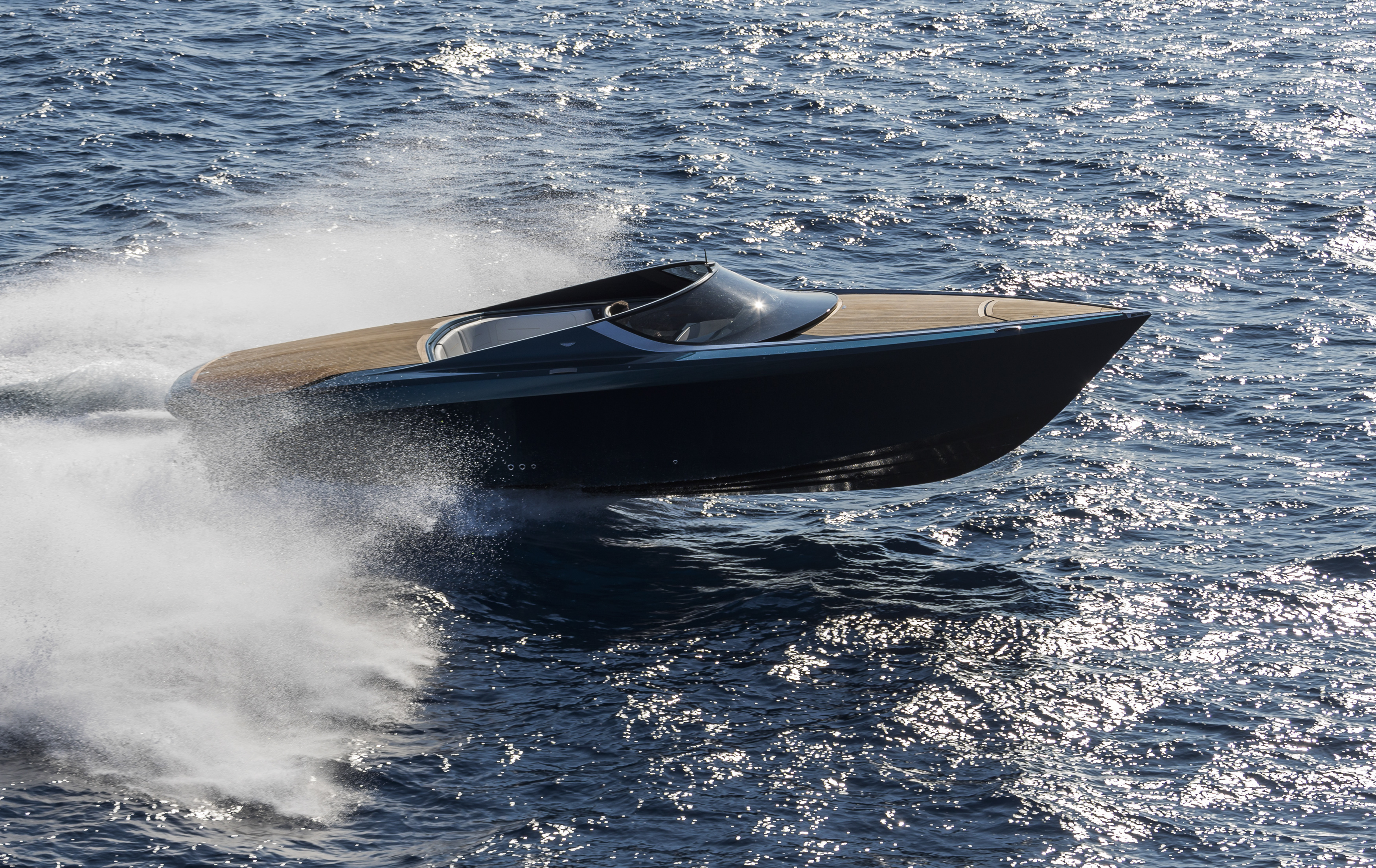 Aston Martin AM37 Powerboat to Make US Debut at Yachts Miami Beach