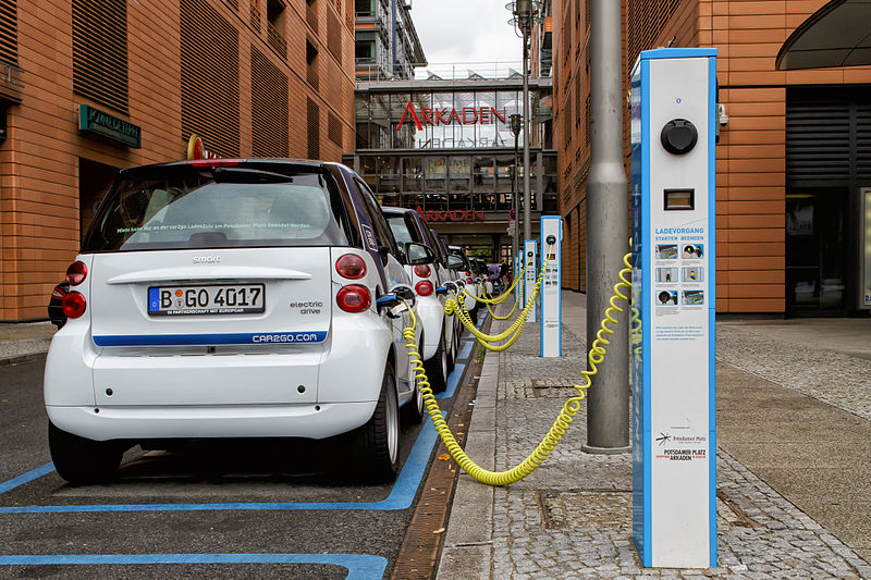 Your Parked Electric Car can Earn Over $1500 in Denmark