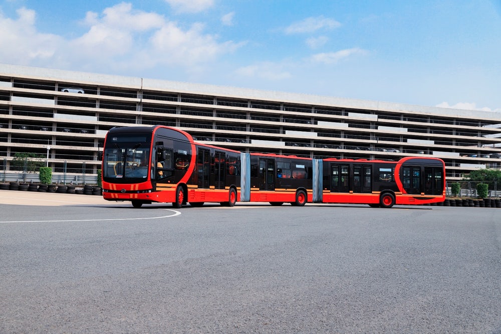 World’s Longest Pure Electric Bus That Can Carry 250 Passengers