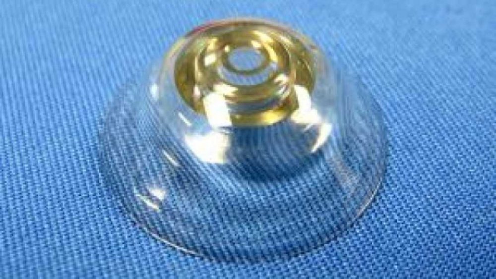 These High-Tech Contact Lenses Can Zoom With a Simple Wink of an Eye