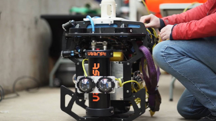 Autonomous Robot For Cleaning Underwater Nuclear Waste