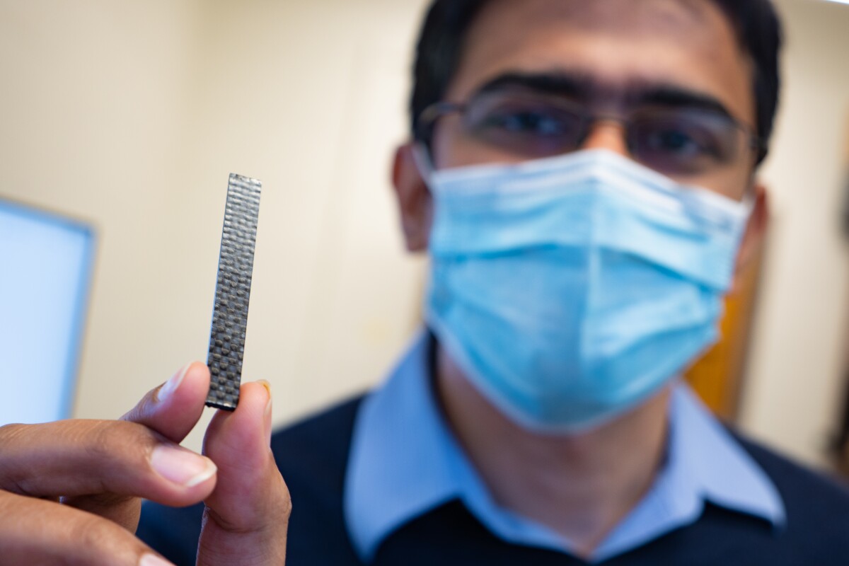 Heat-Healing Carbon Fiber Could Be Easily Repaired and Recycled