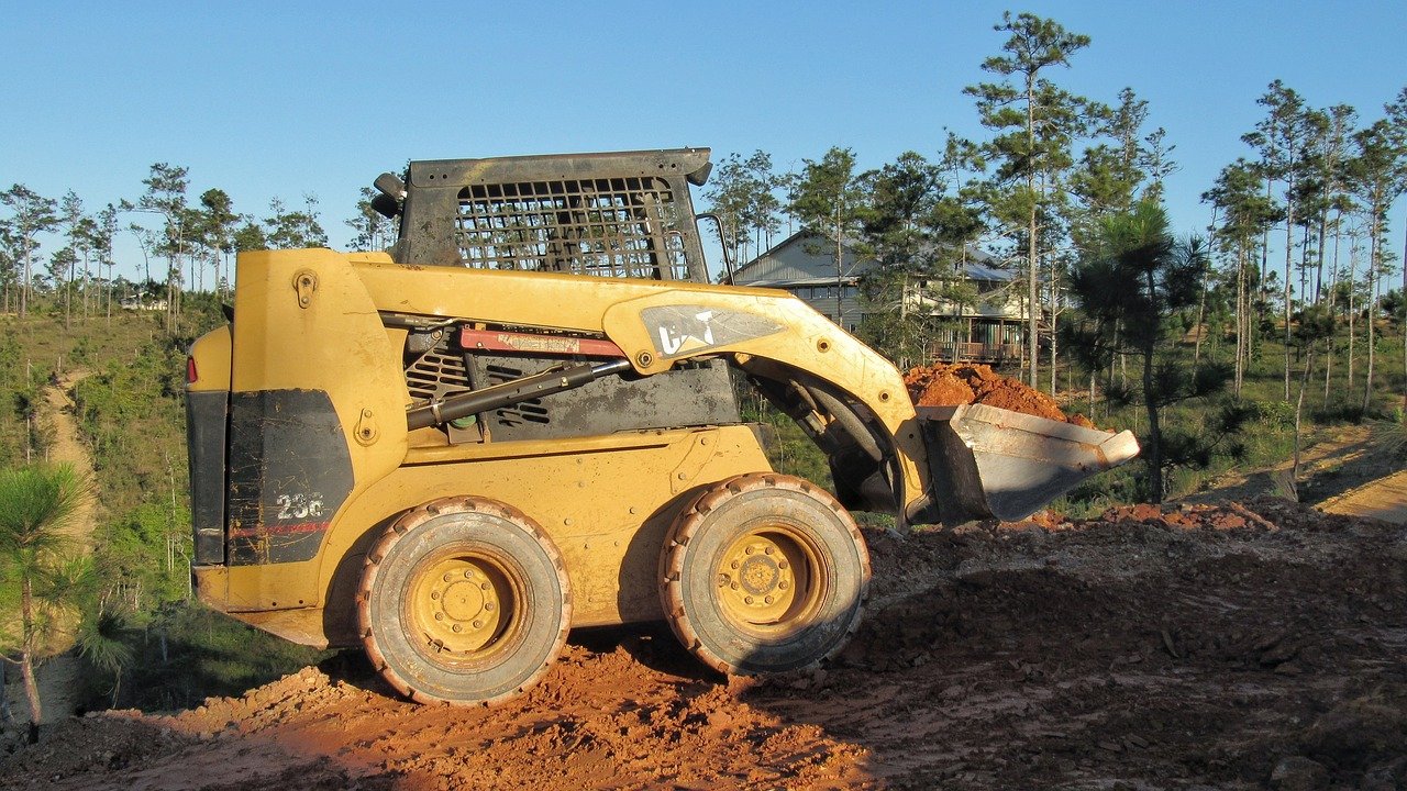 Factors To Consider Before Using a Skid Steer