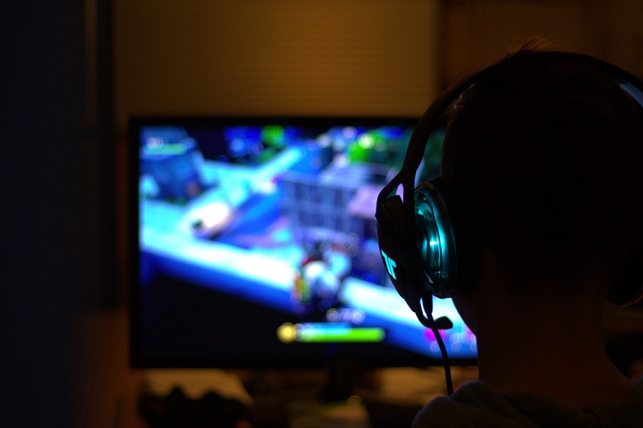 Game Changer: How Online Gaming is Revolutionizing the Entertainment  Industry