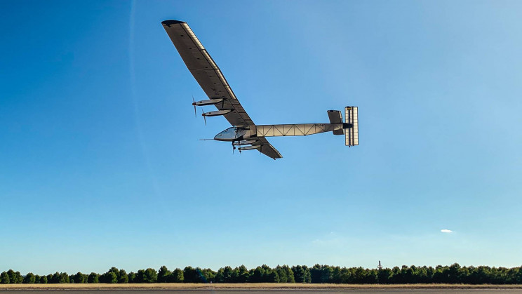This Pilotless Solar-Powered Plane Could Stay In the Air for an Entire Year without Landing
