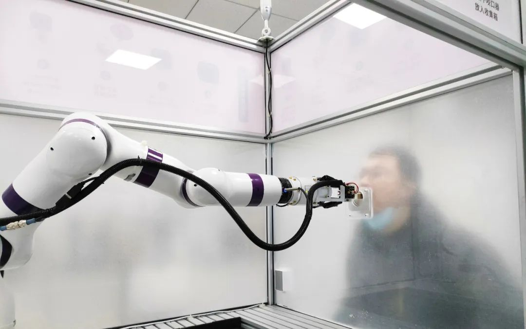 Shanghai University Proposes Using Robots for COVID Testing