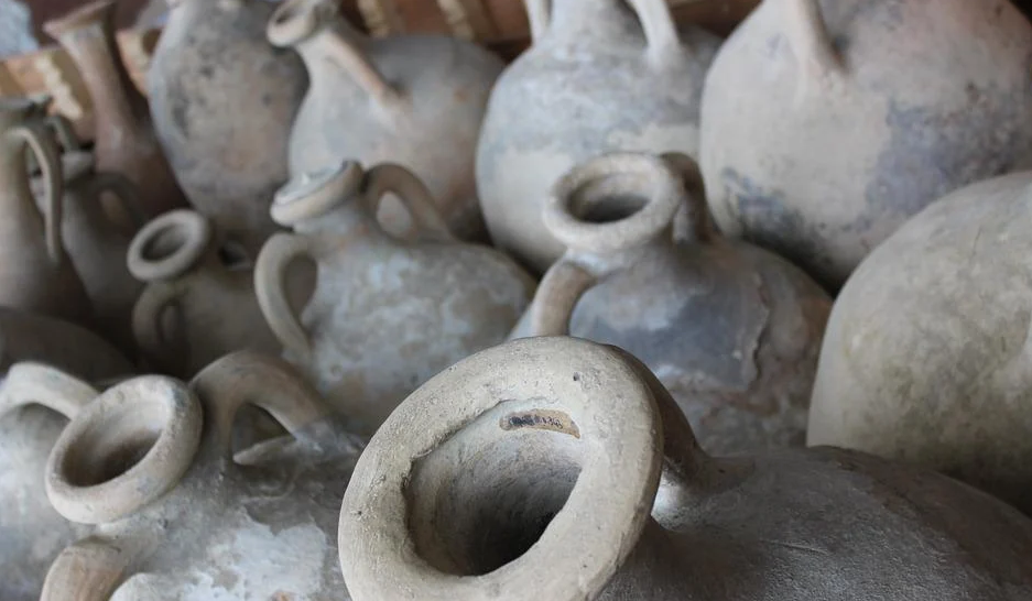 1,500-Year-Old Wine Jars Retrieved from The Ocean Reveal secrets of Ancient Roman Wine
