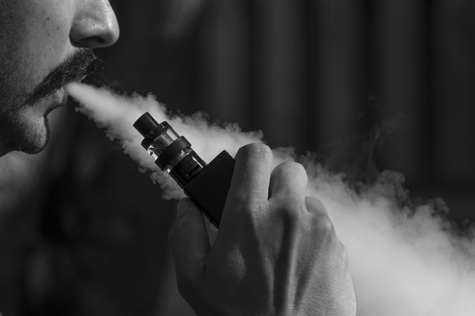 Vaping May Result In More Frequent Trips to the Dentist