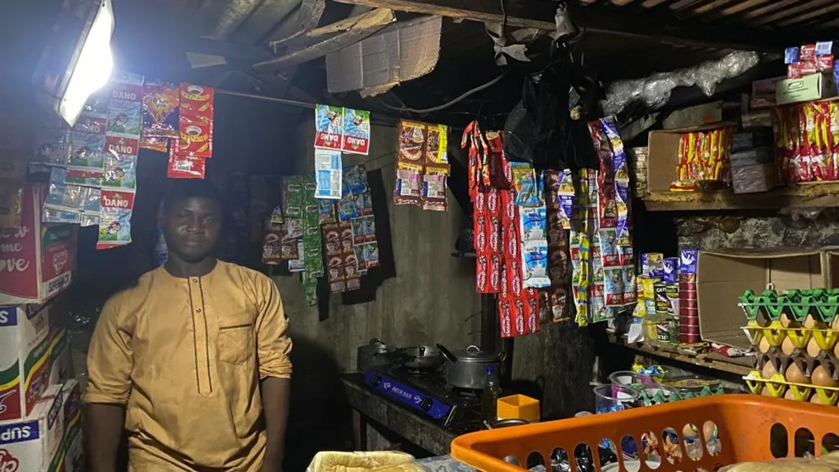A Start-Up Turns E-Waste into Solar Lanterns to Deal with Nigeria’s Power Outages