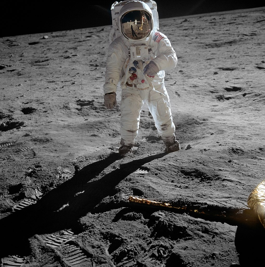 Liquid Nitrogen Spray Could Prove to Be a Novel Tool for Moon Dust Mitigation