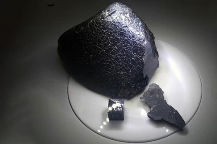 Scientists Ask Meteorite Hunters to Stop Using Magnets on Meteorites to Preserve Their Magnetic Memory