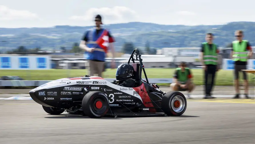 Record-breaking: Swiss Students’ Electric Car Accelerate to 62 mph in Under 1 Second