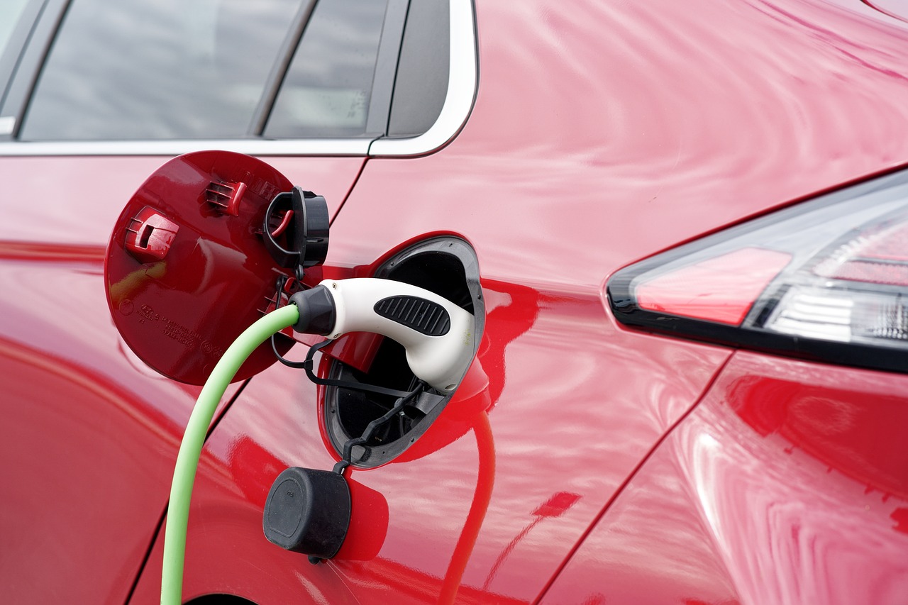 EV Range Anxiety? Not Anymore! Cornell Unveils 5-Minute Charging Battery