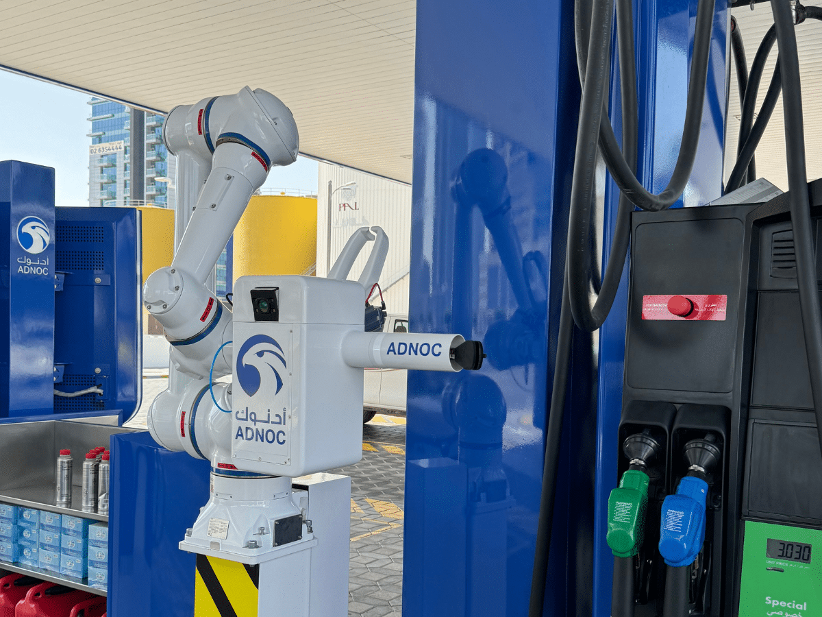 Revolutionizing UAE Gas Stations with Robotic Arms