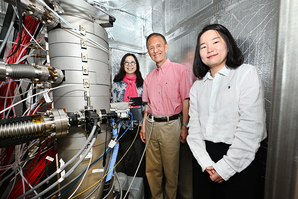 US Unveils Electron Microscope 200 Times Sharper to Revolutionize Batteries and Computer Chips