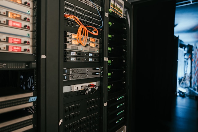 VPS-хостинг обеспечивает стабильность инфраструктуры при масштабировании веб-ресурсов
