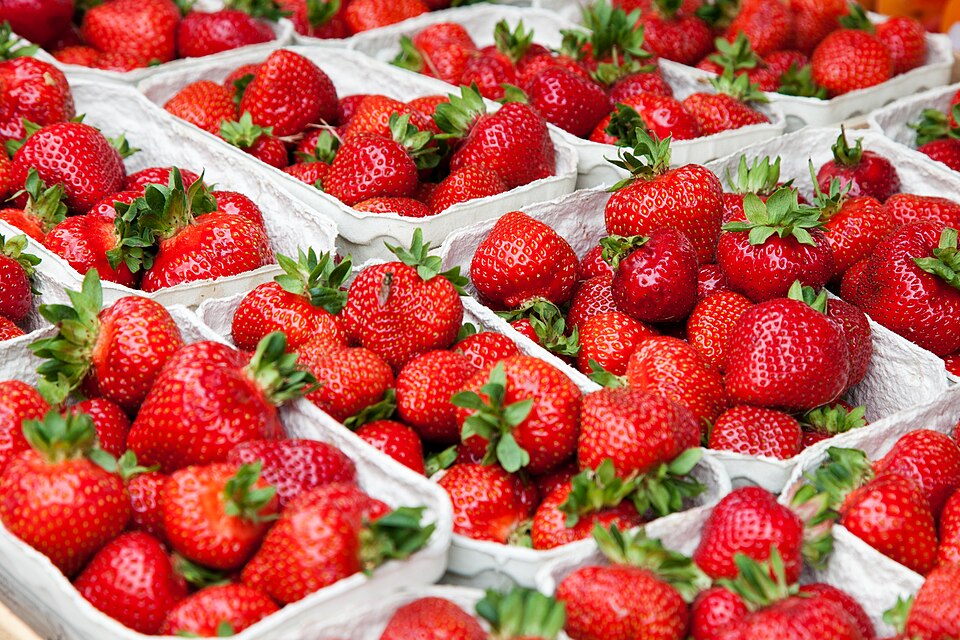 The Seaweed Coating That Could Change How We Keep Strawberries Fresh