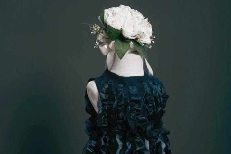 Scientists Build a Living Textile That Can Regenerate and Change Color